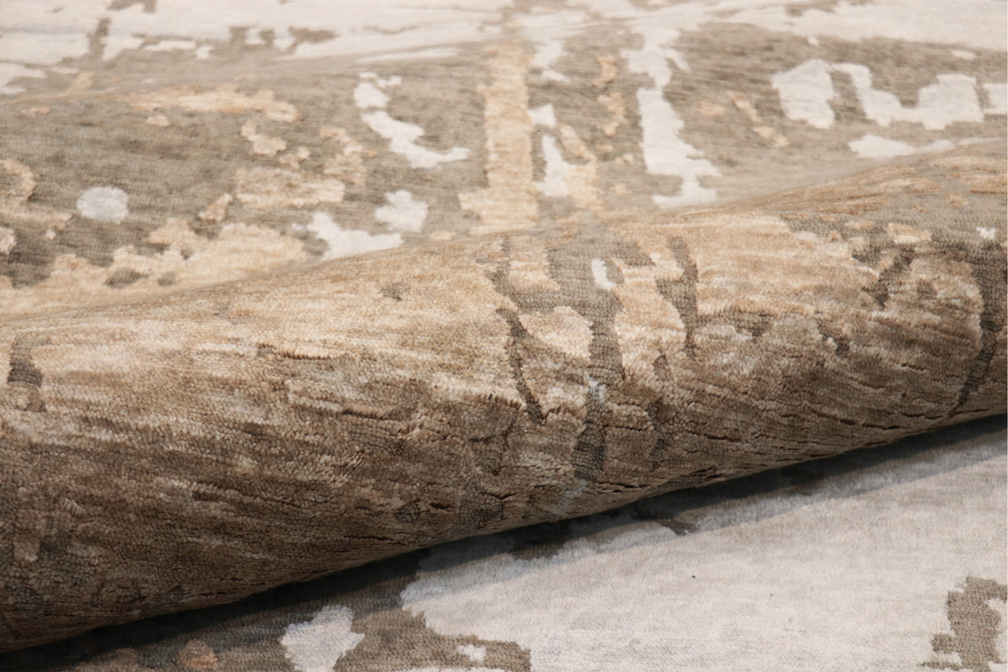 Modern Beige/Silver Area Rug