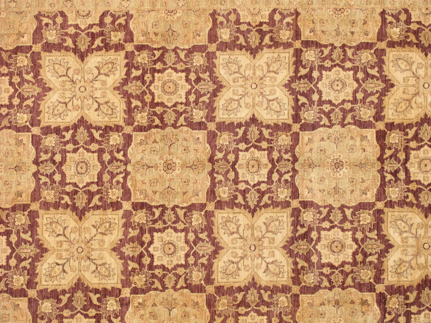Ferehan Collection Hand-Knotted Lambs Wool Area Rug