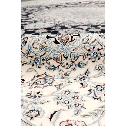 Azerbaijan Hand-Knotted Wool Area Rug