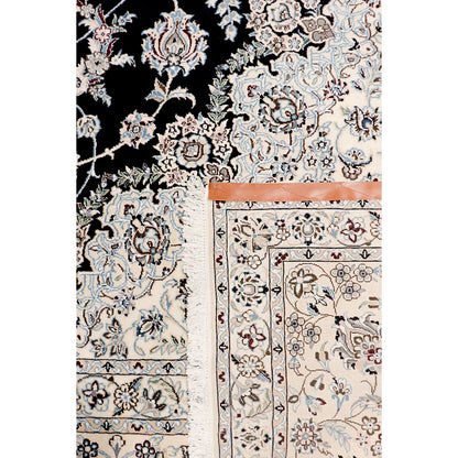 Azerbaijan Hand-Knotted Wool Area Rug