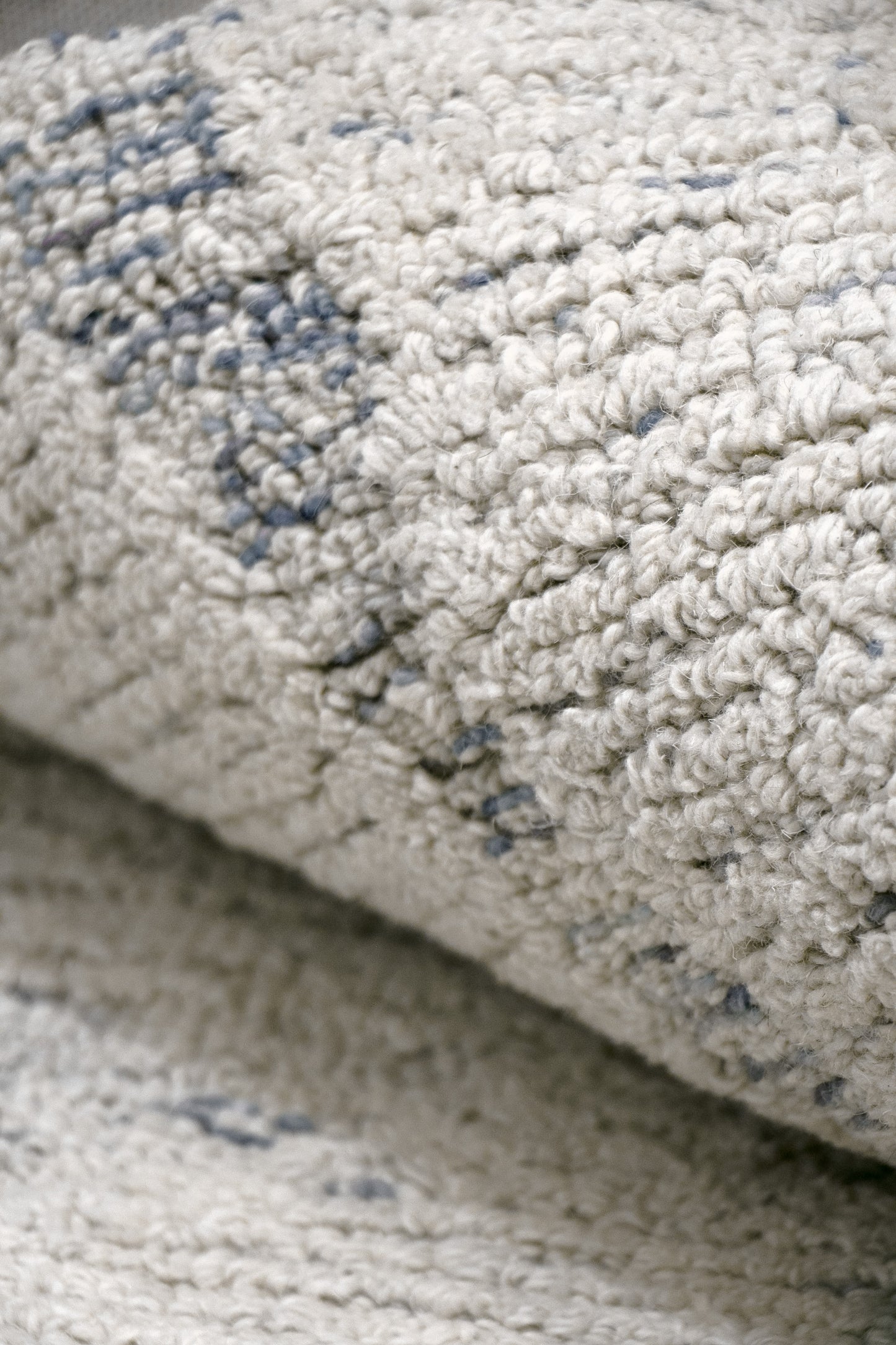 Harmony Ivory/Blue Tufted Area Rug