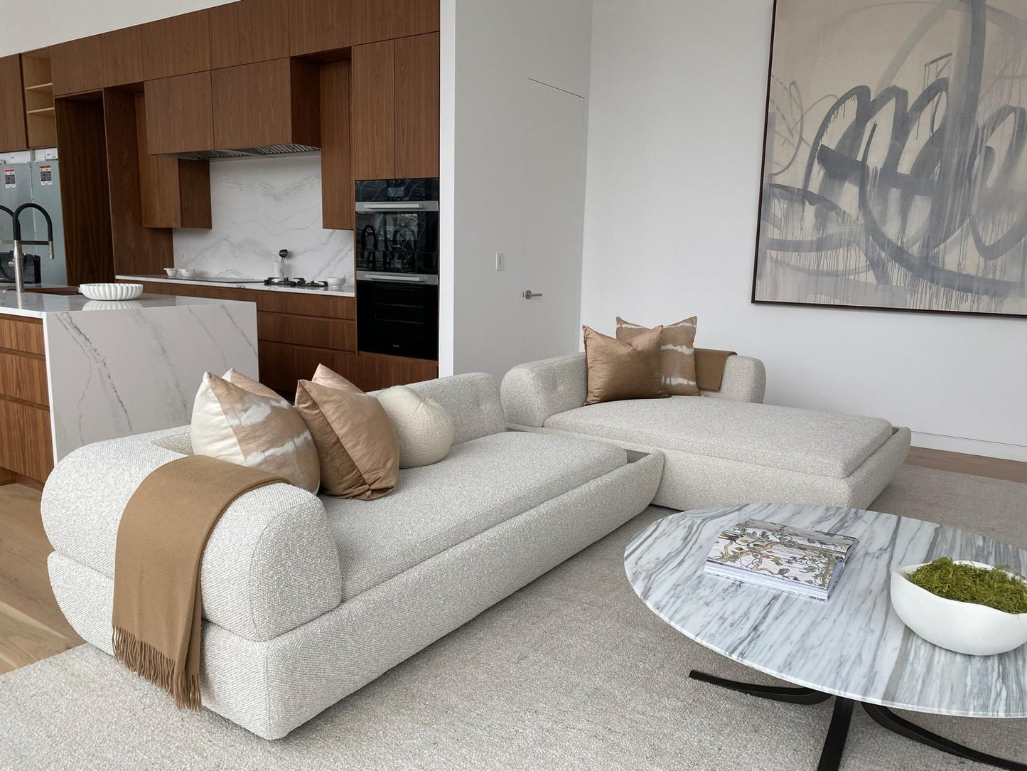 Amara Style Beige Sectional Sofa