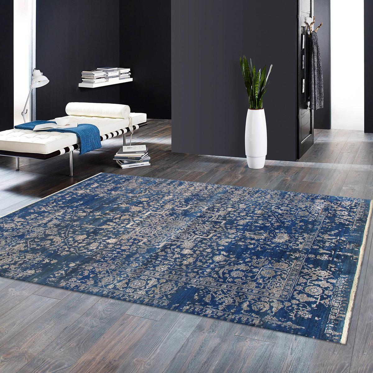 Transitional Hand-Knotted Bamboo Silk & Wool Area Rug