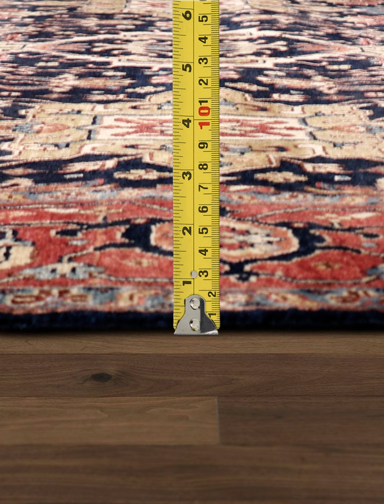 Azerbaijan Hand-Knotted Wool Area Rug