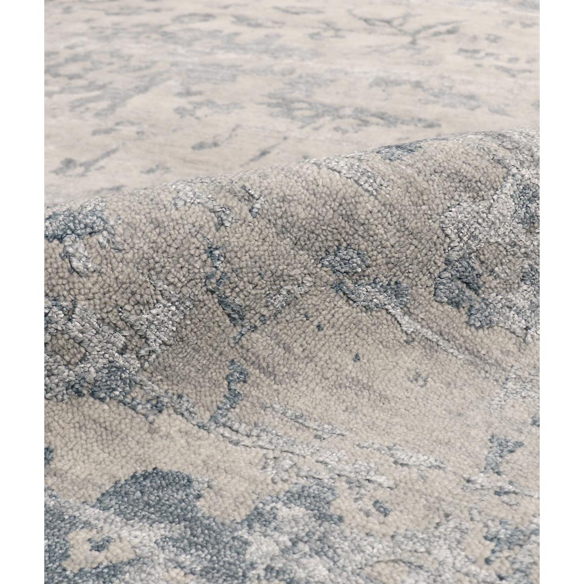 Transitional Hand-Knotted Bamboo Silk & Wool Area Rug