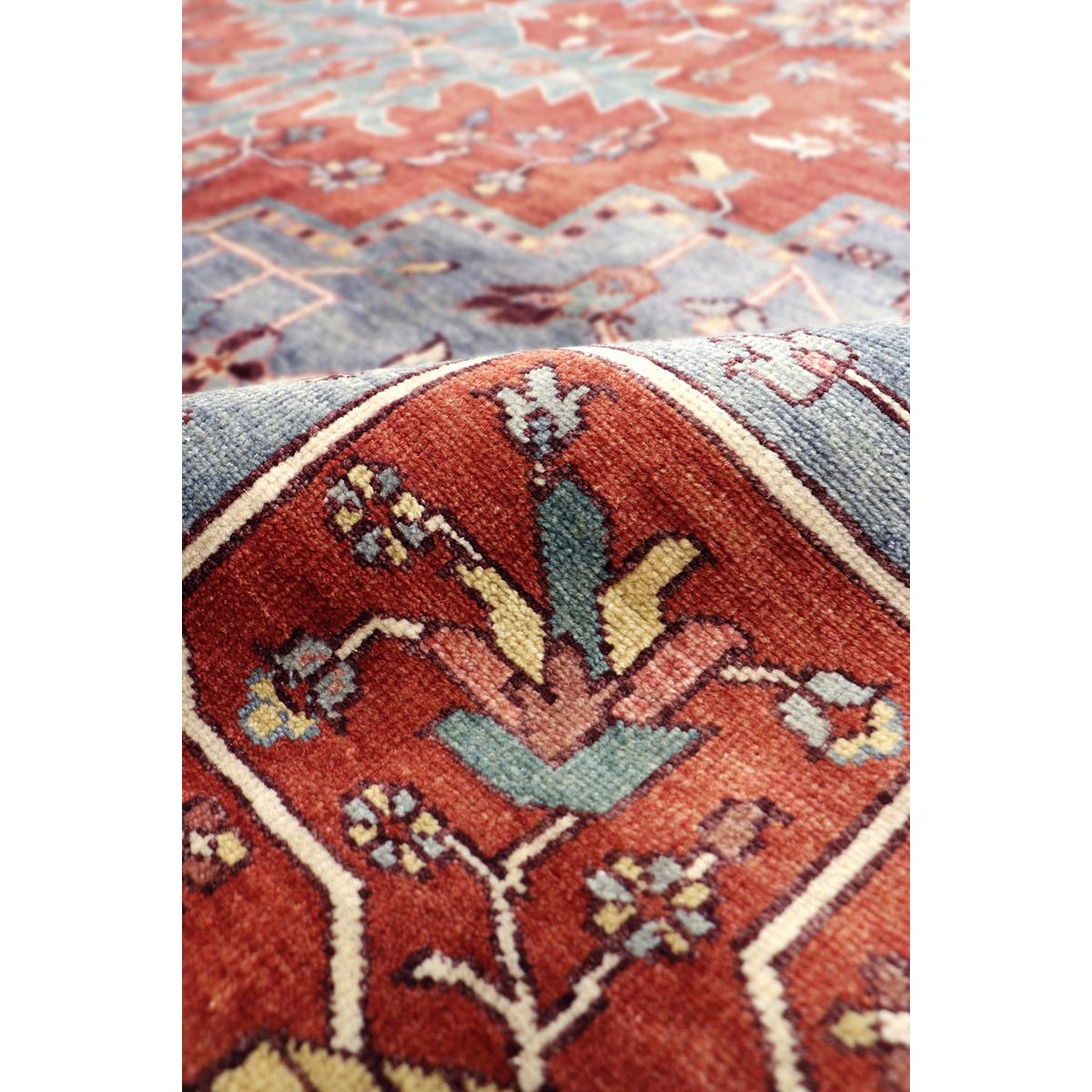 Serapi Hand-Knotted Wool Area Rug