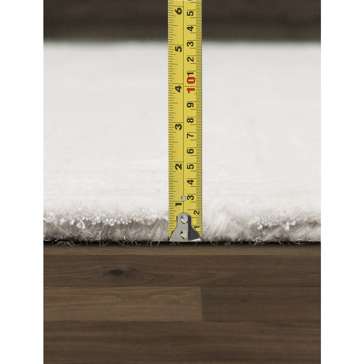 Edgy Hand-Tufted Ivory Transitional Area Rug
