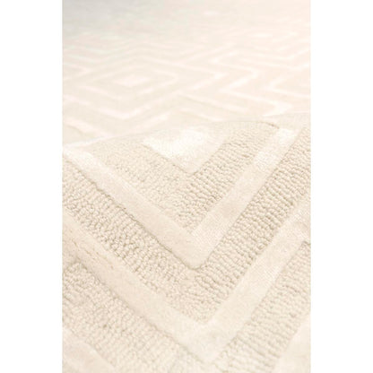 Edgy Hand-Tufted Ivory Transitional Area Rug