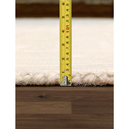 Edgy Hand-Tufted Ivory Transitional Area Rug
