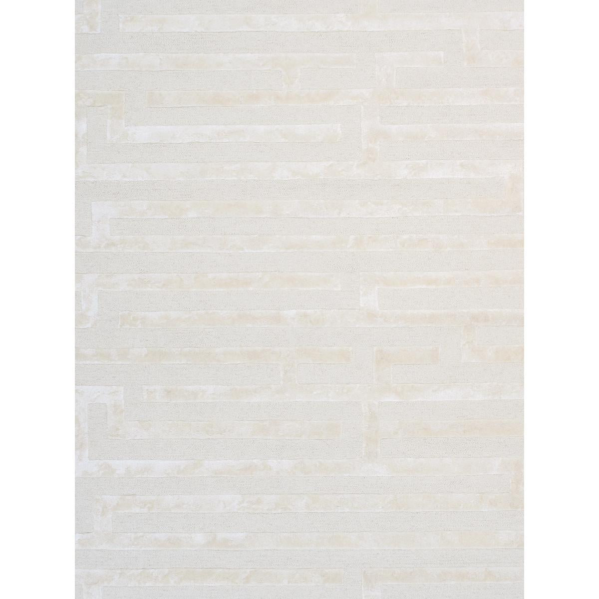 Edgy Hand-Tufted Ivory Transitional Area Rug