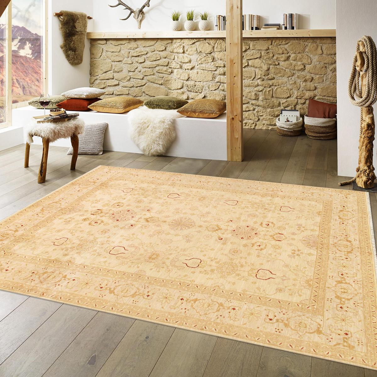 Azerbaijan Hand-Knotted Lamb's Wool Area Rug